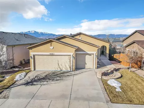 6038 Cumbre Vista Way, Colorado Springs, CO 80924