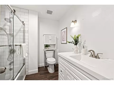 Bath - 8799 E Kenyon Ave, Denver, CO 80237 photo 4 of 5