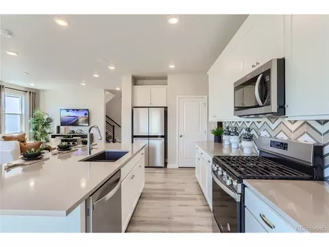341 Baler Ct, Brighton, CO 80601 photo 5