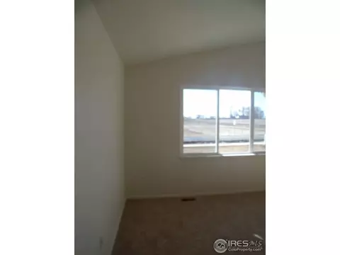 892 Park Edge Cir, Windsor, CO 80550 photo 12