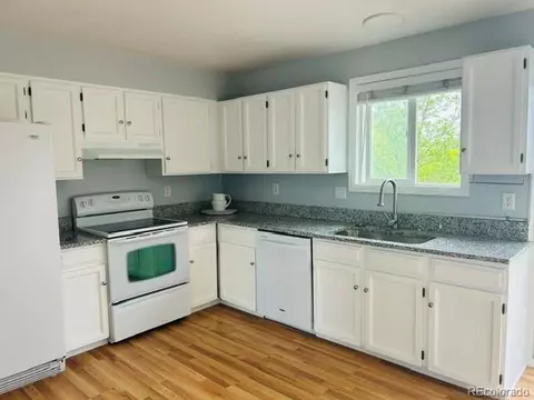 Kitchen - 13023 Chenango Dr, Morrison, CO 80465 photo 2 of 2