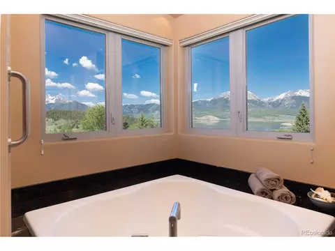 Bath - 354 Ensign Dr, Dillon, CO 80435 photo 2 of 7