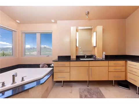 Bath - 354 Ensign Dr, Dillon, CO 80435 photo 1 of 7