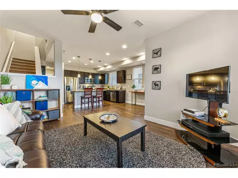 16197 Elk Pl, Denver, CO 80239 photo 9