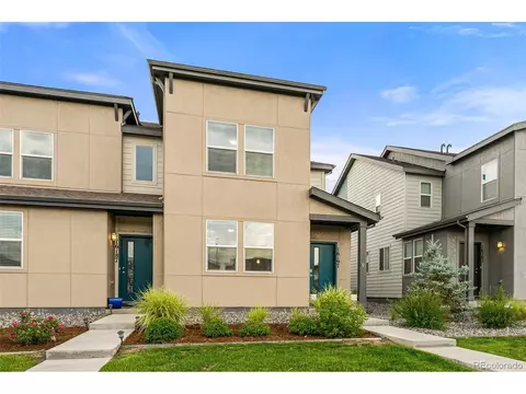 16197 Elk Pl, Denver, CO 80239 photo 3