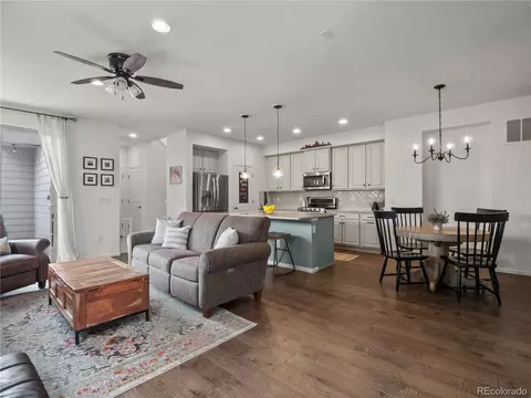 9437 E 58th Pl, Denver, CO 80238 photo 3