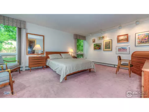 911 Pine St, Boulder, CO 80302 photo 14