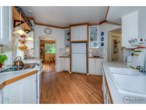 911 Pine St, Boulder, CO 80302 photo 9