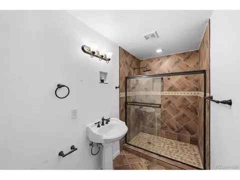 21091 E Flora Pl, Aurora, CO 80013 photo 29