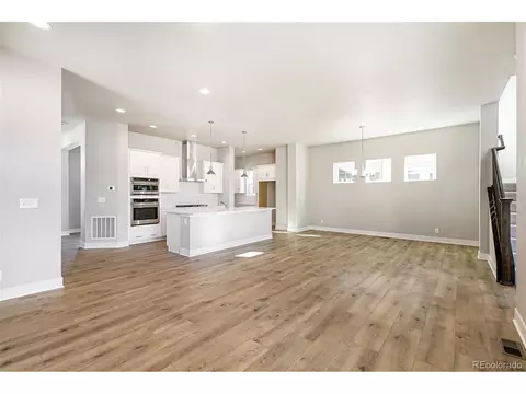 21036 E 62nd Dr, Aurora, CO 80019 photo 4