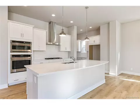 21036 E 62nd Dr, Aurora, CO 80019 photo 9
