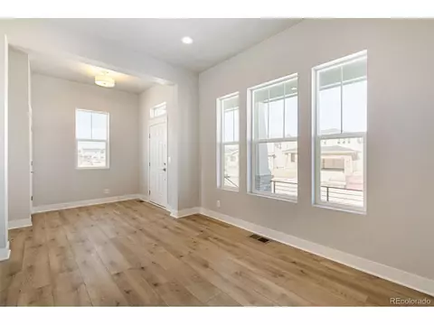 21036 E 62nd Dr, Aurora, CO 80019 photo 2