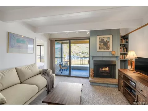 Living - 220 E La Bonte St #307, Dillon, CO 80435 photo 2 of 3
