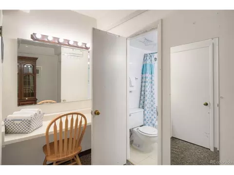 Bath - 220 E La Bonte St #307, Dillon, CO 80435 photo 2 of 3