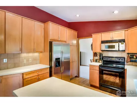 5451 Crestone Cir, Boulder, CO 80301 photo 2