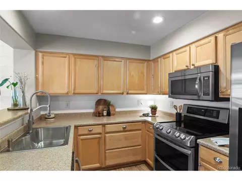 Undisclosed, Aurora, CO 80016 photo 13