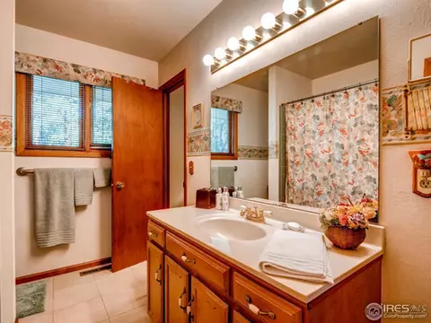 582 Mountain Meadows Rd, Boulder, CO 80302 photo 15