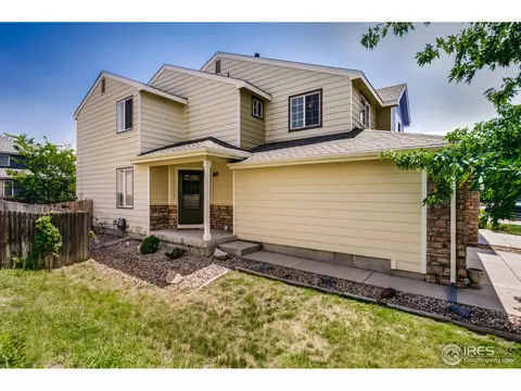 4462 Cornish Way, Denver, CO 80239 photo 2