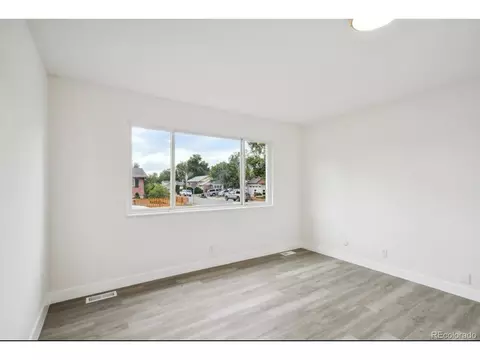 5536 Eagle St, Denver, CO 80239 photo 9