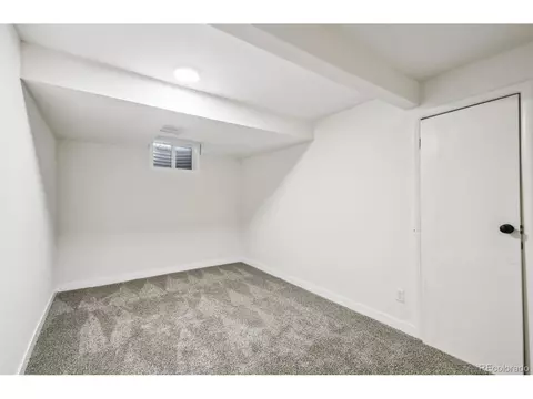 5536 Eagle St, Denver, CO 80239 photo 19
