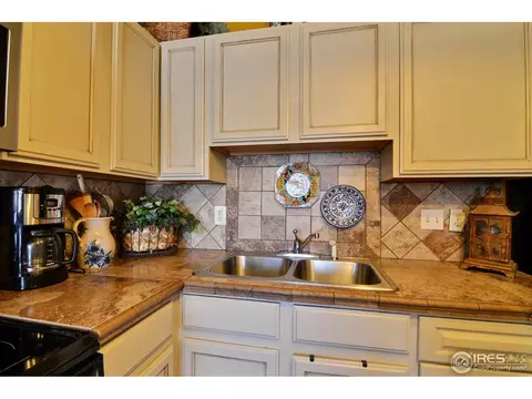 860 E 20th St Ln, Greeley, CO 80631 photo 11