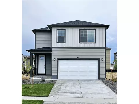 808 Crest St, Lochbuie, CO 80603