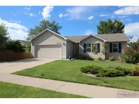 2933 Park View Dr, Evans, CO 80620 photo 2