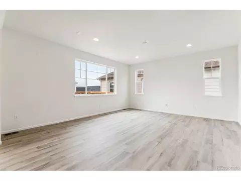 24542 E 38th Ave, Aurora, CO 80019 photo 4