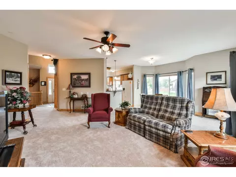 110 E Turner Ave, Berthoud, CO 80513 photo 5