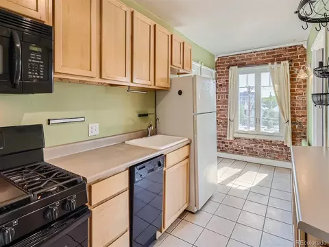 1422 N Downing St #11, Denver, CO 80218