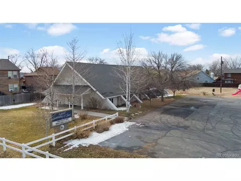 1695 Ceylon St, Aurora, CO 80011