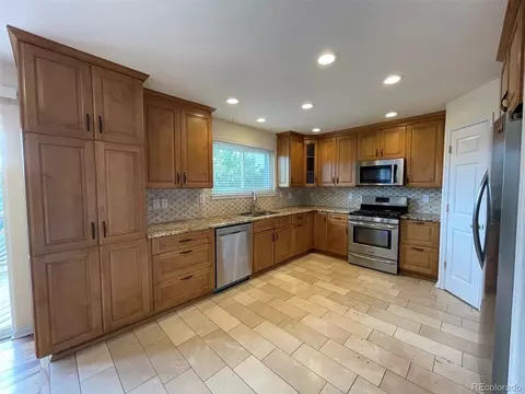 21838 E Powers Dr, Centennial, CO 80015 photo 2