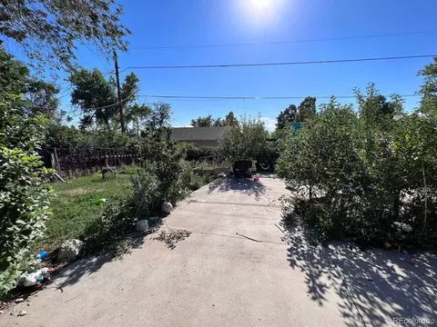 865 Dearborn St, Aurora, CO 80011 photo 5