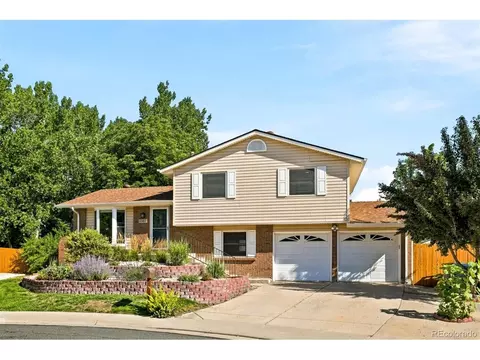 9387 W Iowa Cir, Lakewood, CO 80232