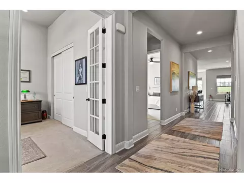 22694 E Henderson Dr, Aurora, CO 80016 photo 4