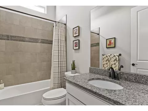 22694 E Henderson Dr, Aurora, CO 80016 photo 8