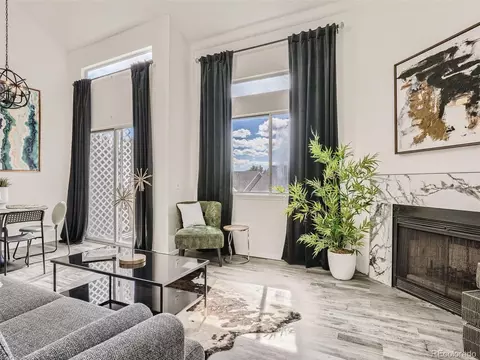 1332 S Cathay Ct #202, Aurora, CO 80017
