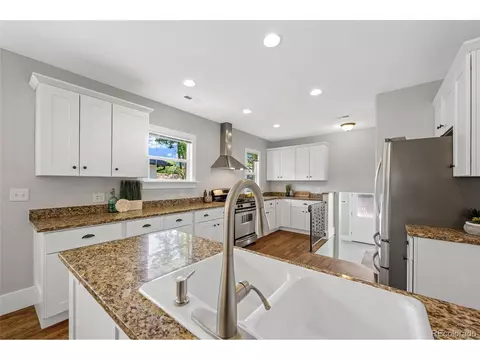 2829 Ash St, Denver, CO 80207 photo 15