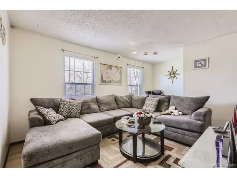 19199 E 21st Cir, Aurora, CO 80011 photo 11