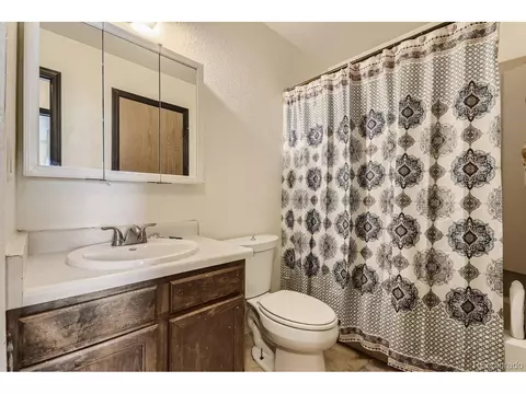 19199 E 21st Cir, Aurora, CO 80011 photo 17