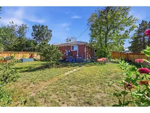 Exterior - 14153 E 25th Pl, Aurora, CO 80011 photo 4 of 5