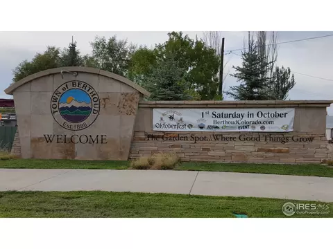301 Turner Ave, Berthoud, CO 80513 photo 2