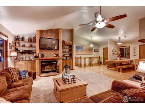1104 Wagon Wheel Ct, Berthoud, CO 80513 photo 5