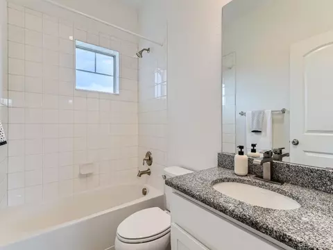 10479 E 25th Dr, Aurora, CO 80010 photo 23
