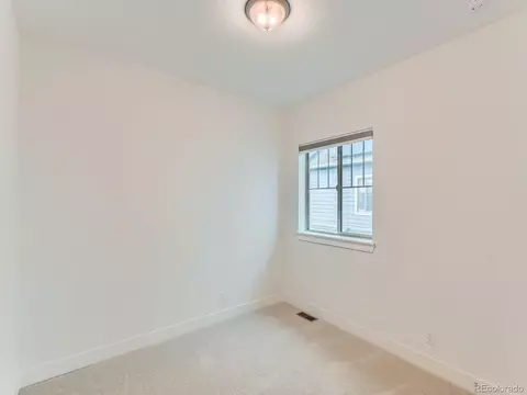10479 E 25th Dr, Aurora, CO 80010 photo 24