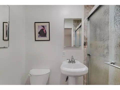 Bath - 1495 Chestnut Pl, Boulder, CO 80304 photo 2 of 3