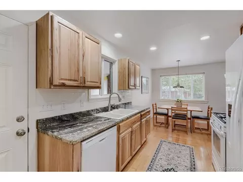 Kitchen - 1495 Chestnut Pl, Boulder, CO 80304 photo 4 of 4