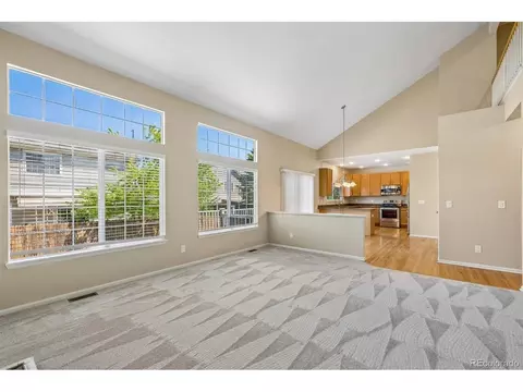 Living - 20431 E Union Cir, Aurora, CO 80015 photo 2 of 5