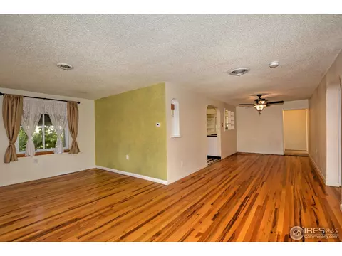 705 Franklin Ave, Berthoud, CO 80513 photo 2