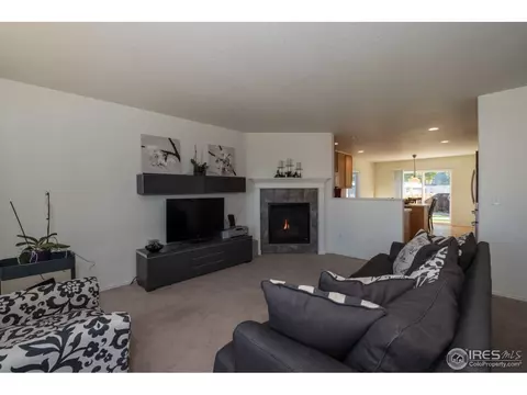 327 Brophy Ct, Frederick, CO 80530 photo 3